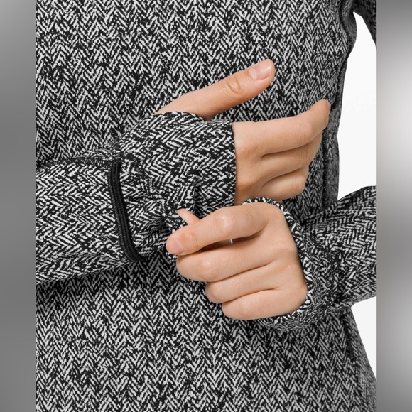 Lululemon Runderful Long Sleeve Size 10 Scattered Herringbone Black White - Picture 6 of 13